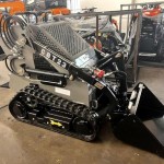 23HP 2100lb Mini Stand On 3 Pump Skid Loader MINI Crawler Briggs & Straton Gas Engine - CFG-CBT23